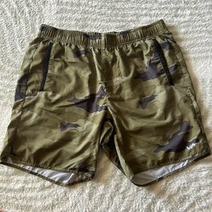 Camo RVCA Yogger shorts